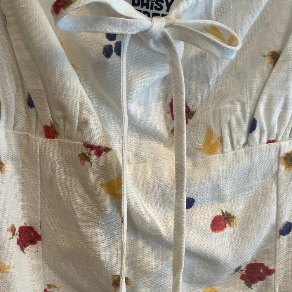 Daisy Floral Print Ruffle Strap Tank Top - Picture 4 of 7